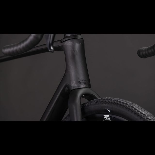CUBE Nuroad C:62 ONE gravel-pyörä CUBE Nuroad C:62 ONE gravel-pyörä